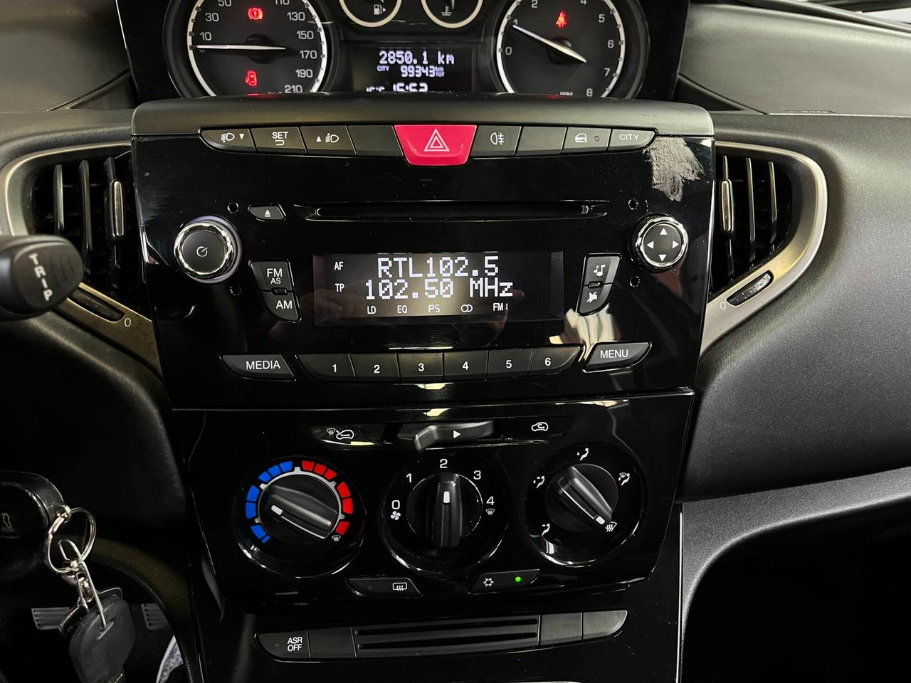 Lancia Ypsilon 1.2cc ELEFANTINO 69cv - UNICA PROPRIETARIA