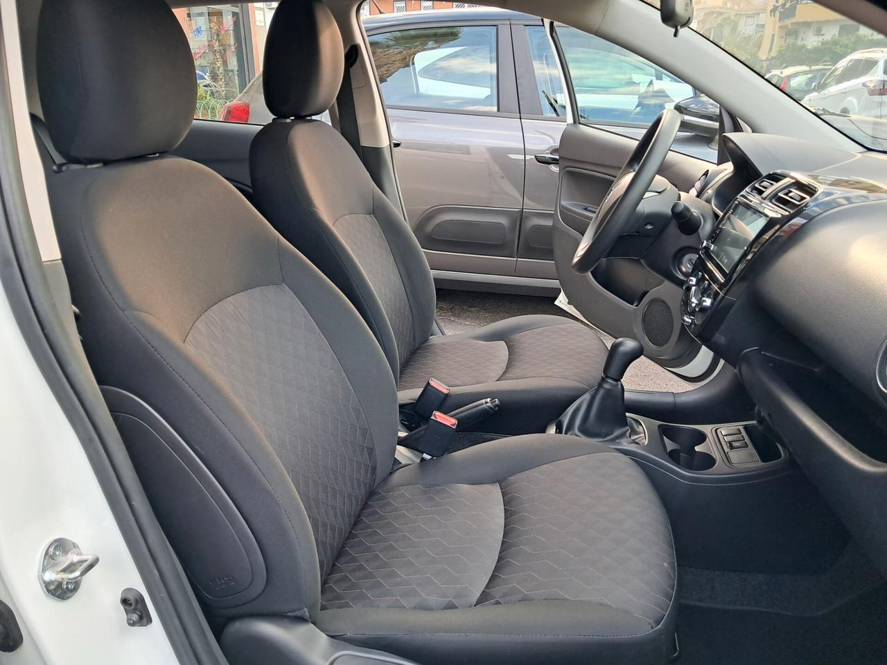 Mitsubishi Space Star 1.2 71 cv Invite SDA