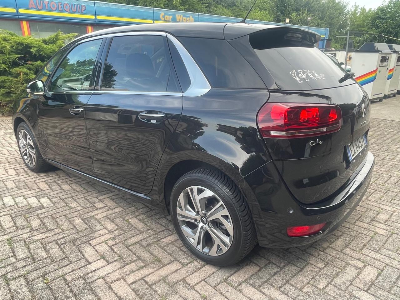 Citroen C4 Picasso 1.6 e-HDi anno 2014..€4999