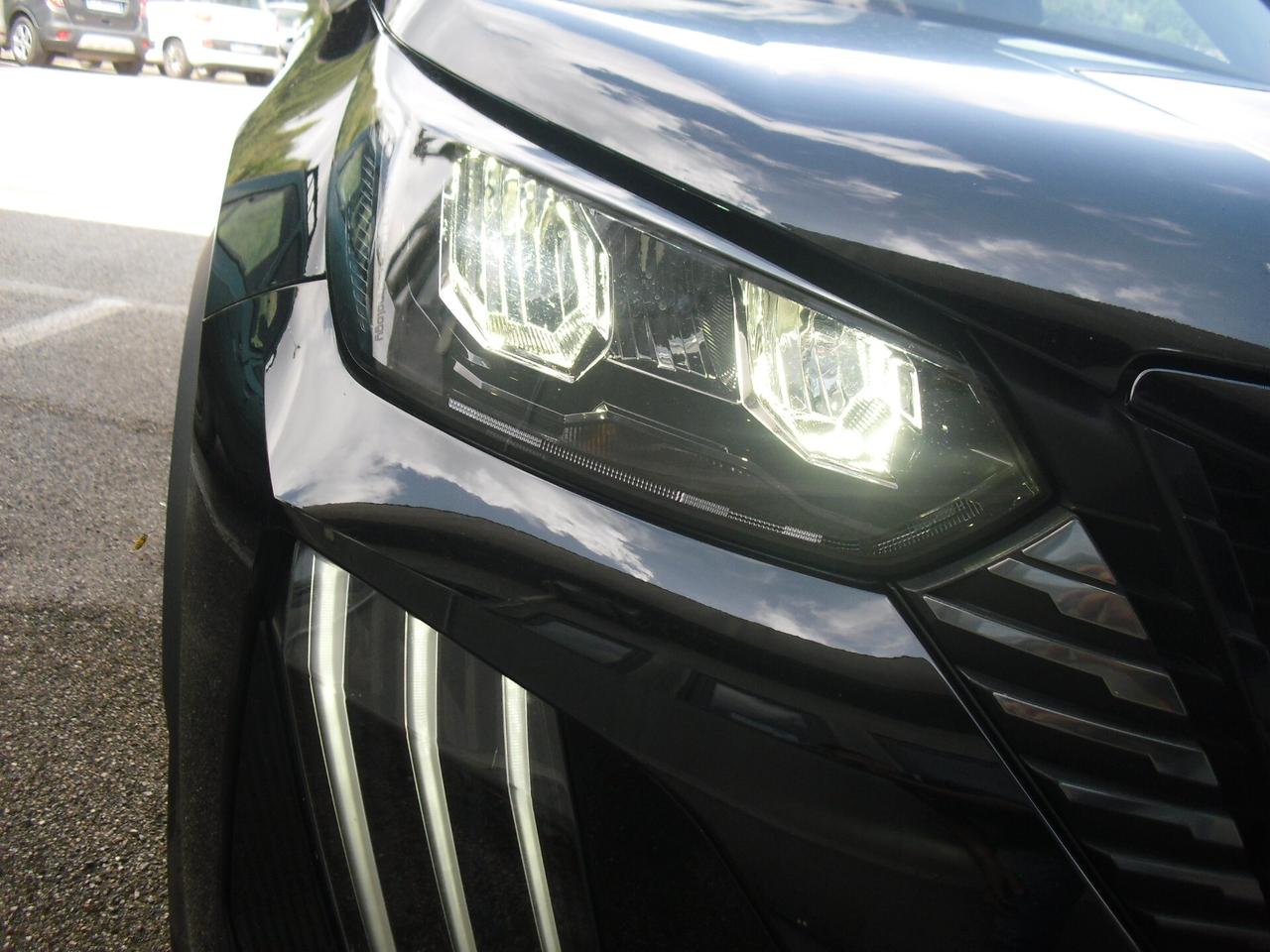 Peugeot 2008 PureTech 130 S&S EAT8 Allure, AUTO, PERFETTA, FULL OPTIONAL!!