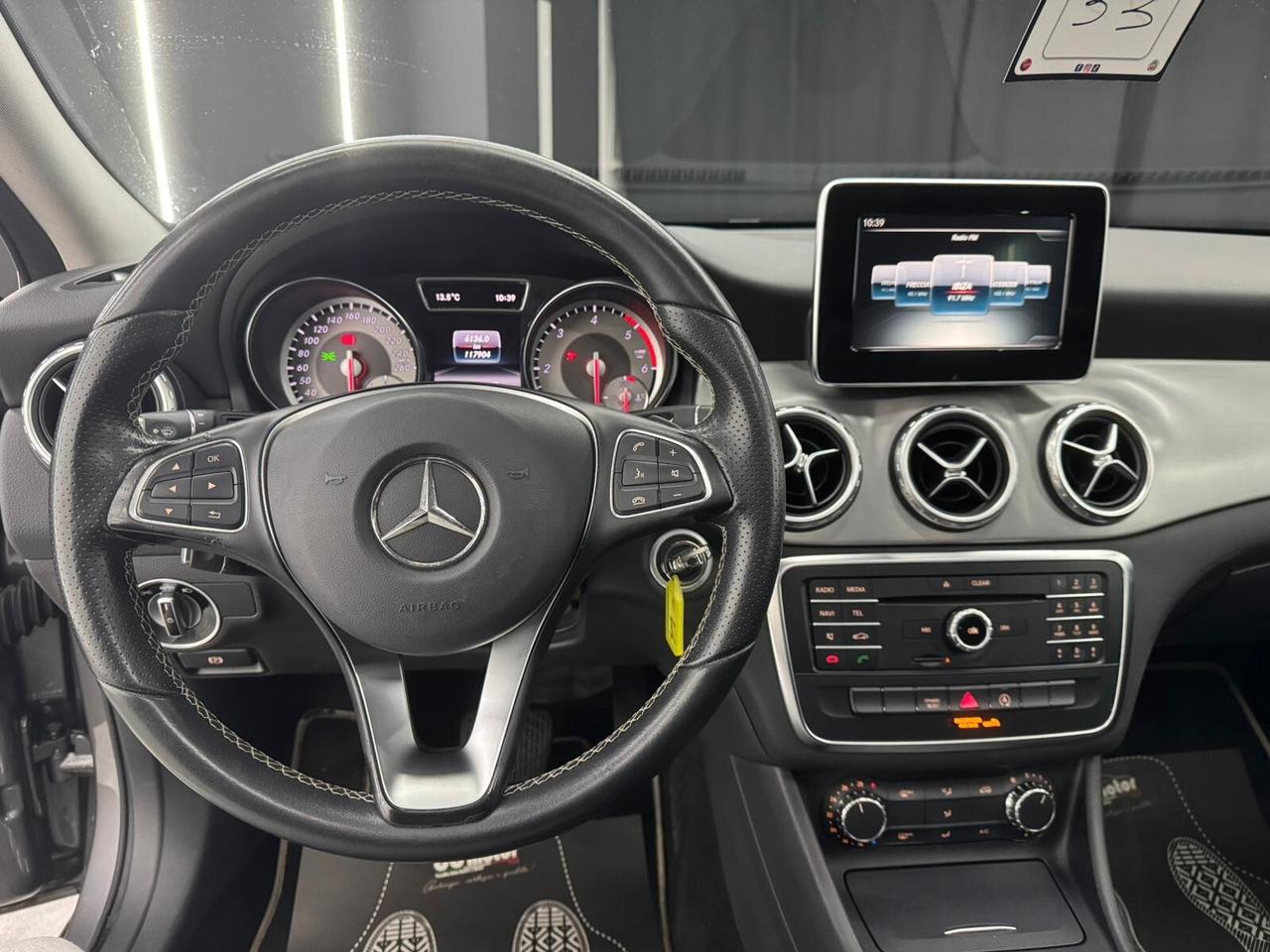 Mercedes-benz GLA 200 180 d Automatic Executive