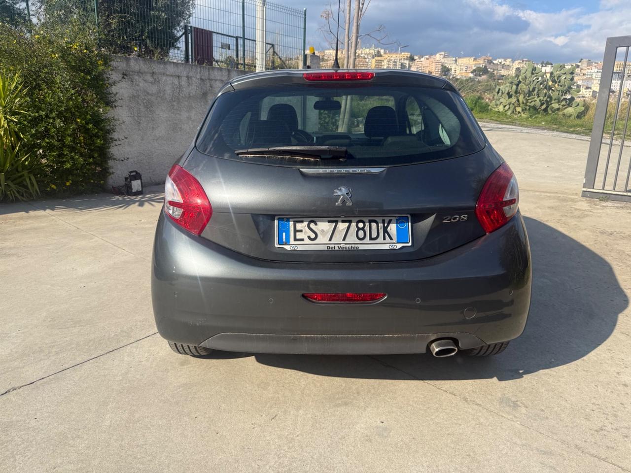 Peugeot 208 1.4 HDi 68 CV 3 porte Allure
