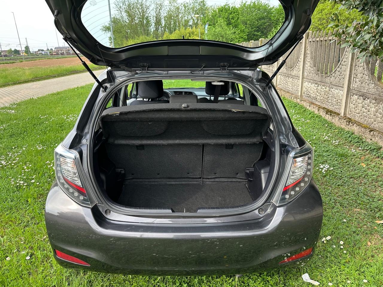 Toyota Yaris 1.5 Hybrid 5 porte Lounge