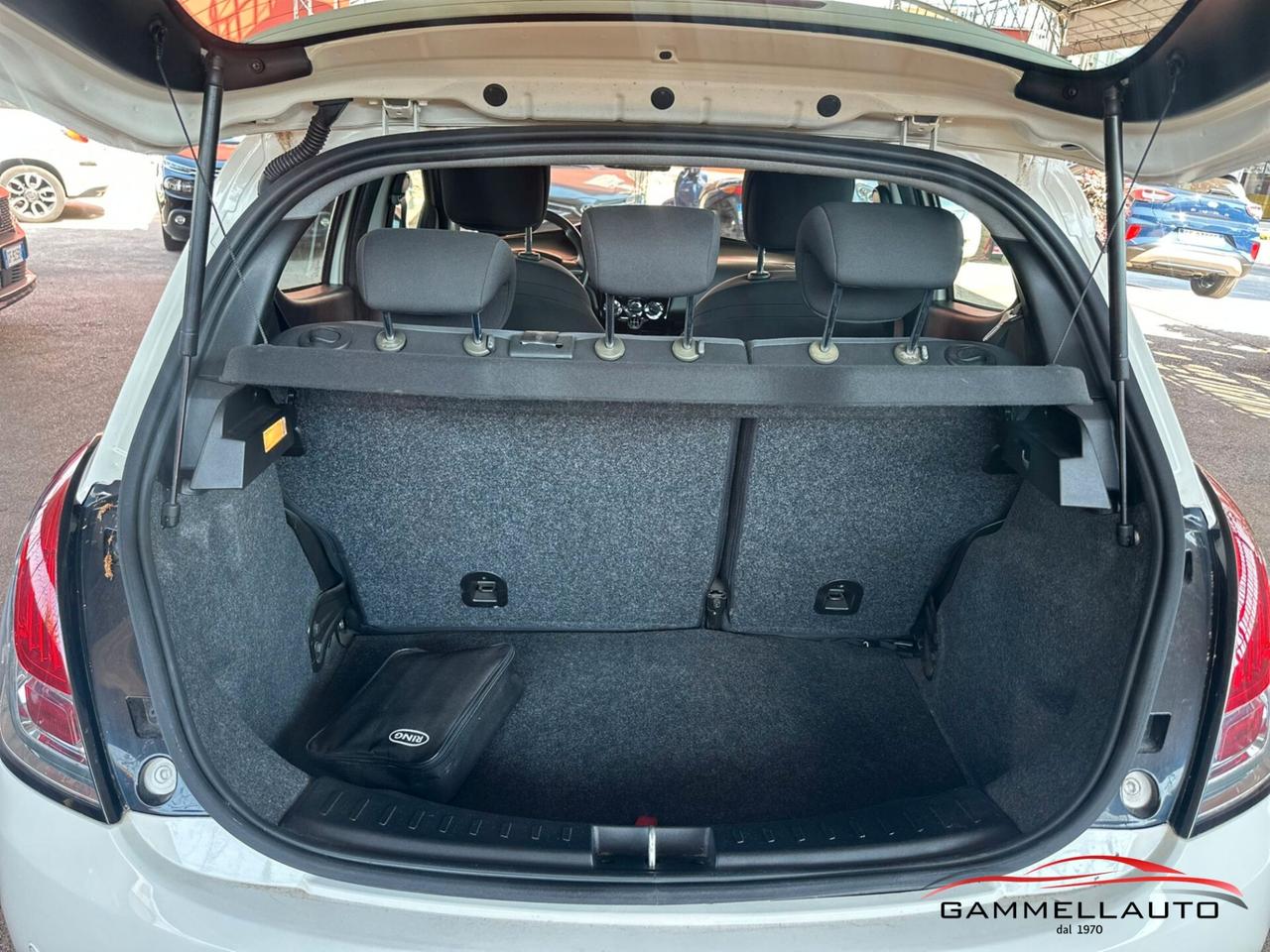 Lancia Ypsilon 1.2 GPL Silver 69cv E6