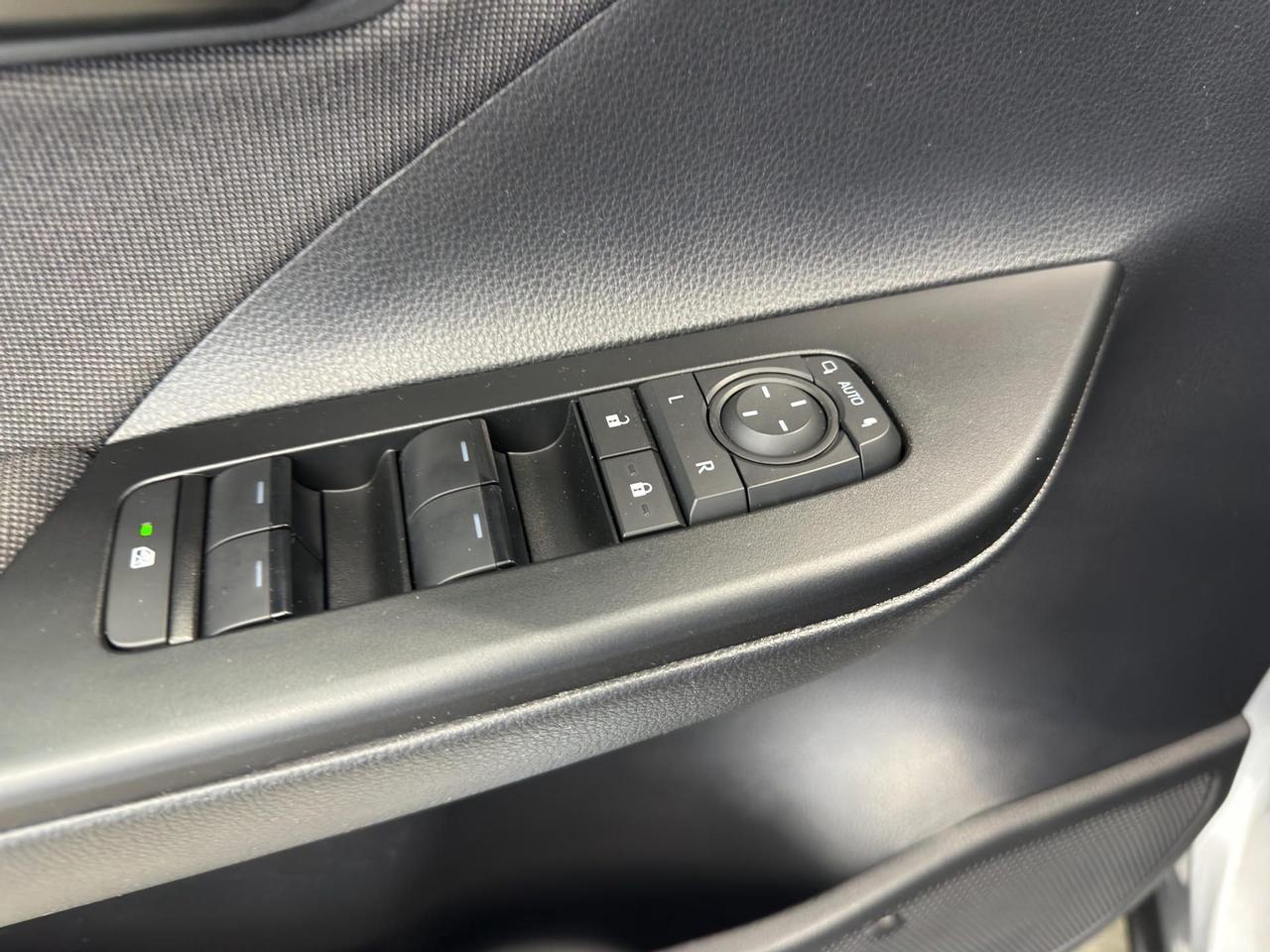 Toyota C-HR 2.0 phev Trend eco fwd e-cvt