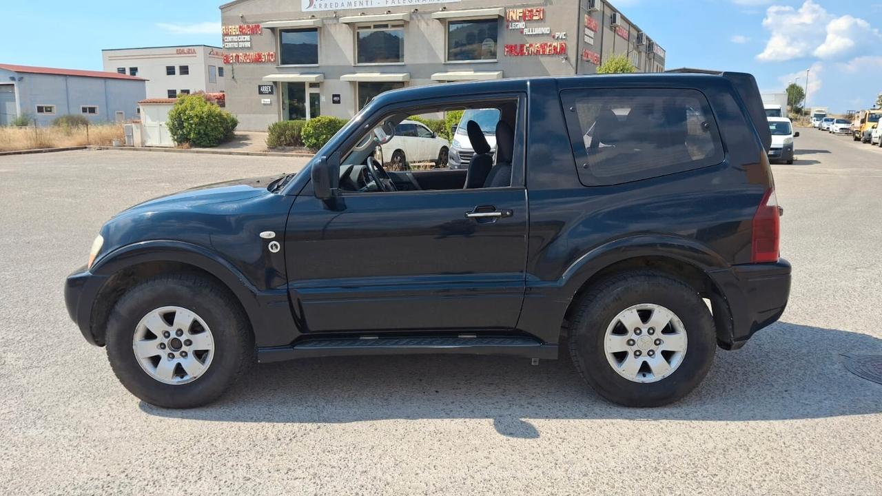 Mitsubishi Pajero 3.2 DI-D 16V 3p. Intense DPF
