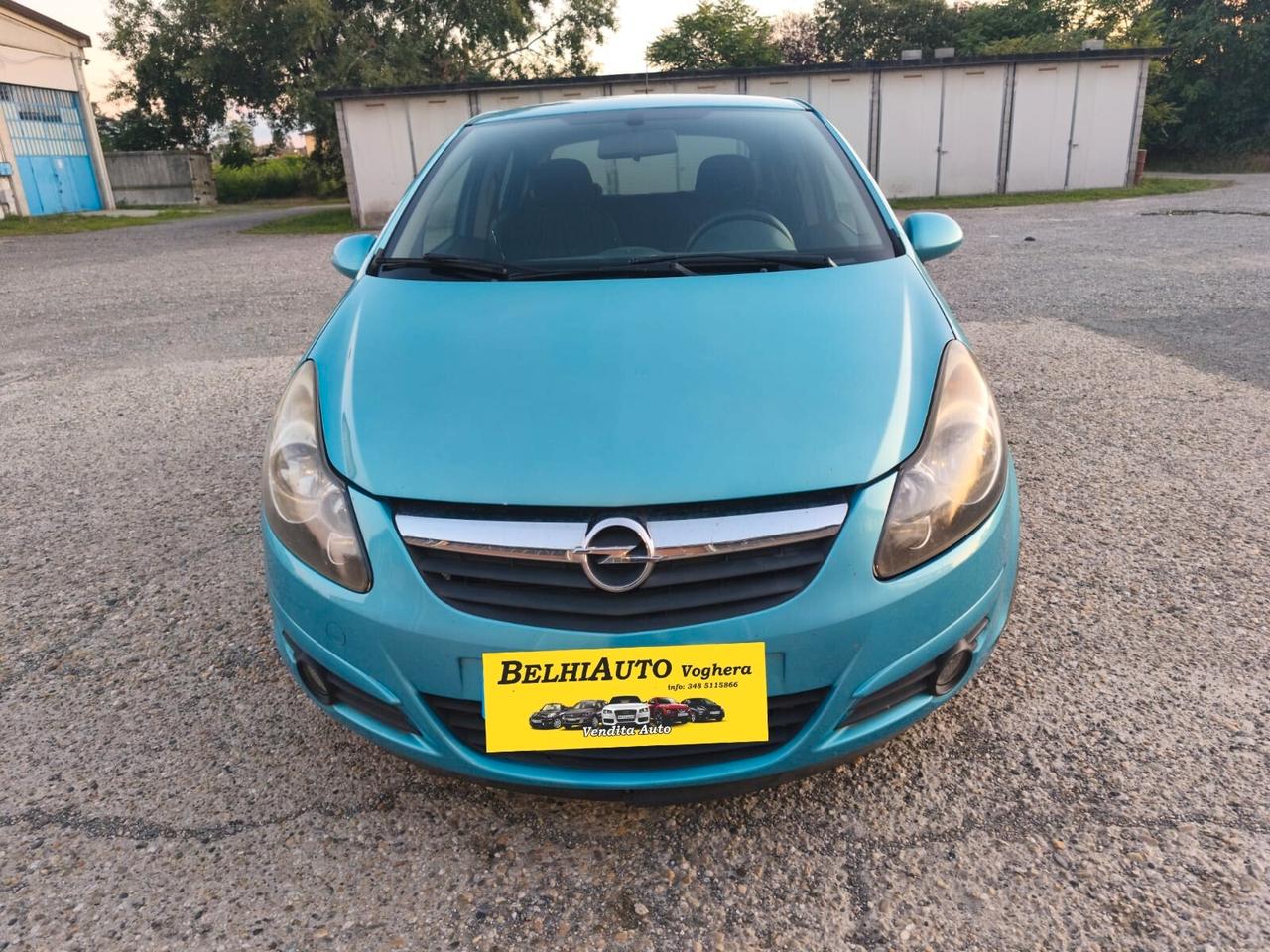 Opel Corsa 2011---1.2 Benzina Neopatentati