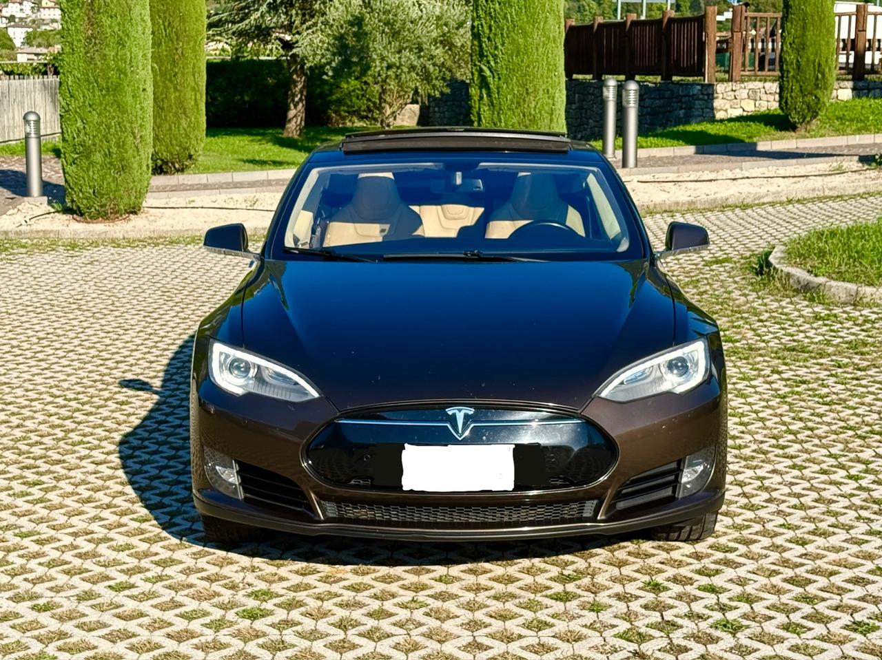 Tesla Model S 85 ,,RICARICA GRATIS A VITA”