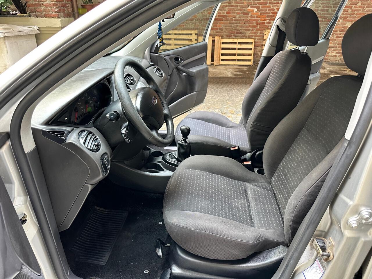 Ford Focus 1.8 TDCi Comandi audio Volante