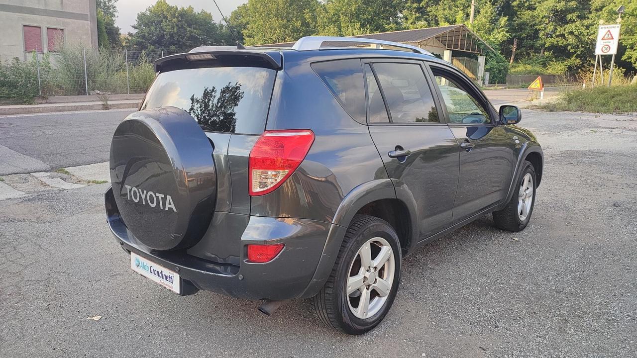 TOYOTA RAV4 2.2 D-4D 177CV LUXURY