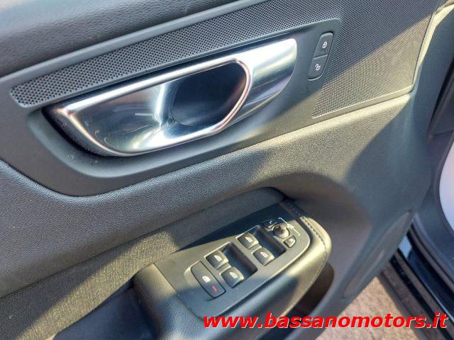 VOLVO XC60 B4 (d) AWD Geartronic Momentum Pro PROMO PRIMAVERA