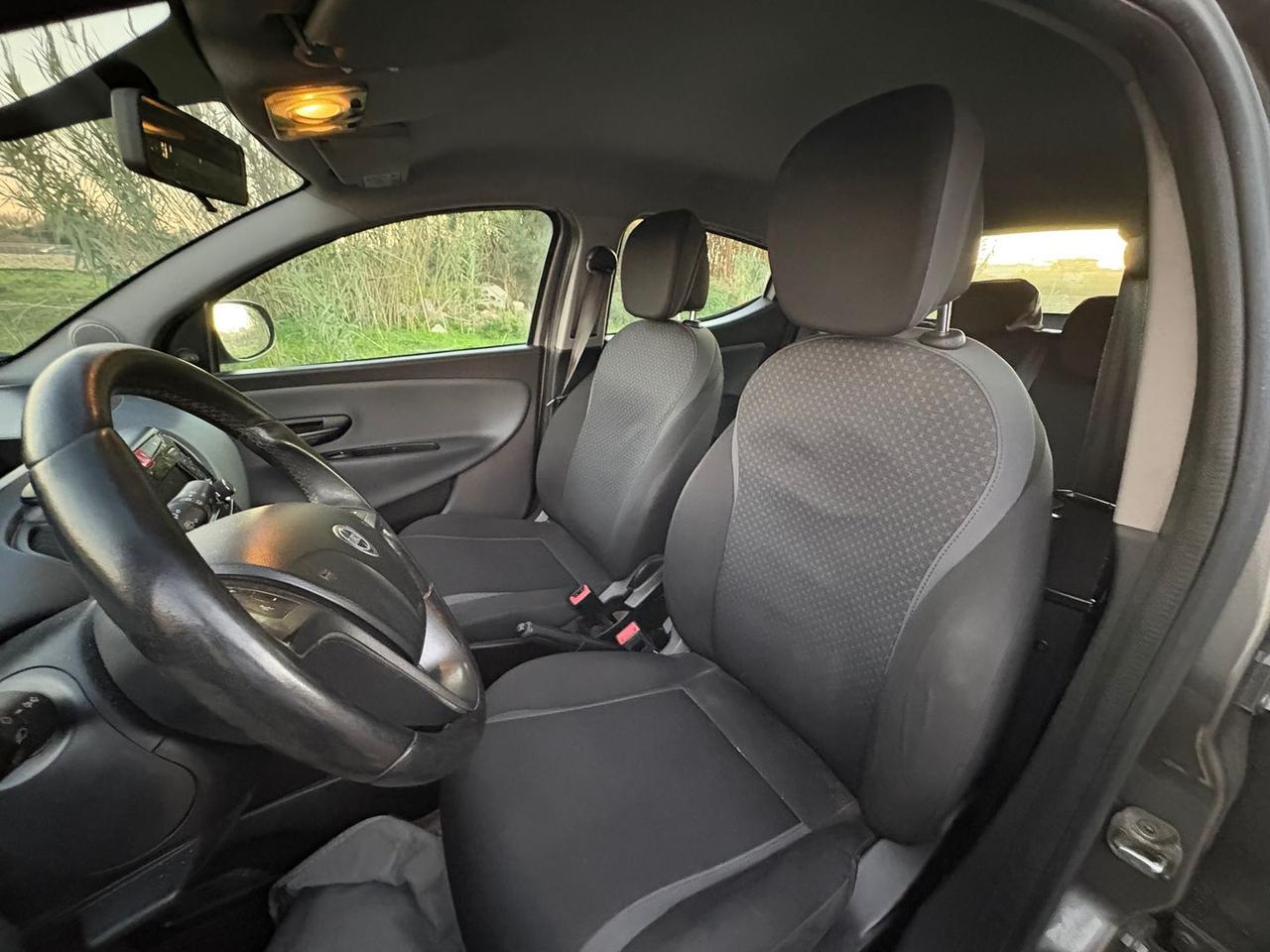 Lancia Ypsilon 1.2 Silver #7851