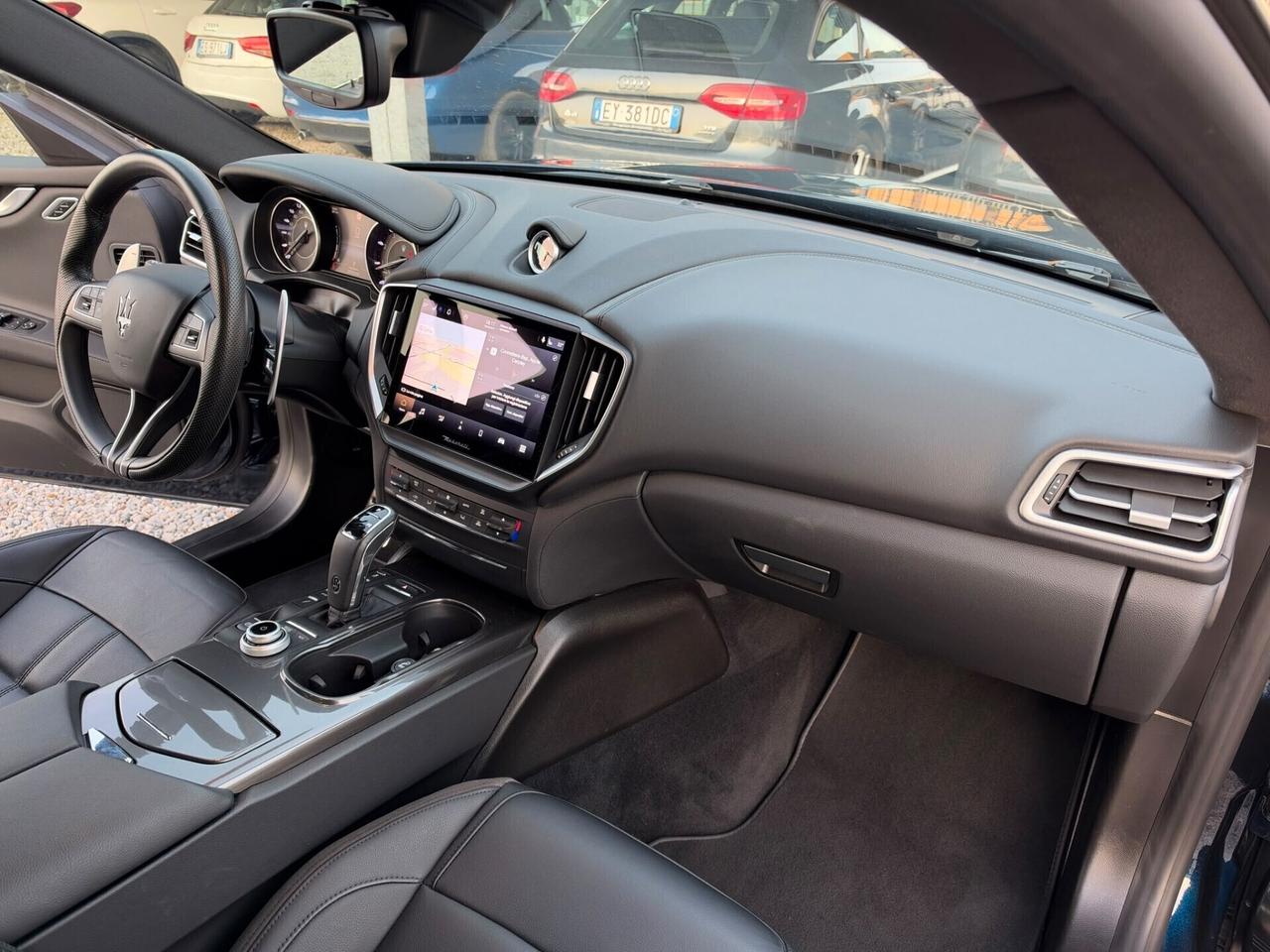 Maserati Ghibli V6 430 CV AWD Modena