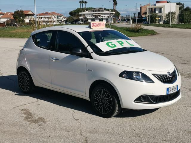 LANCIA Ypsilon 1.0 FireFly 5p S&S Hybrid Ecochic Silver IMP. GPL