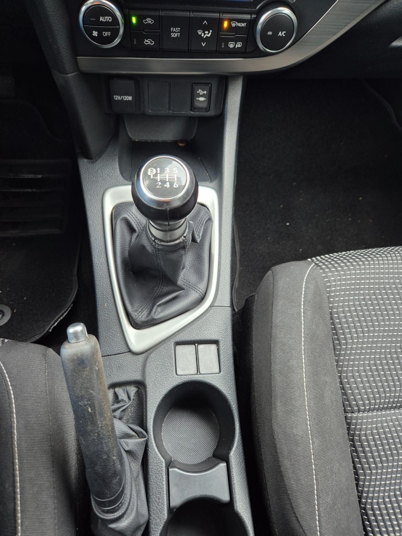 Toyota Auris Touring Sports 1.4 D-4D Lounge