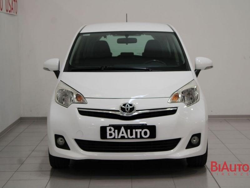 Toyota Verso-S Verso-S 1.3 MT