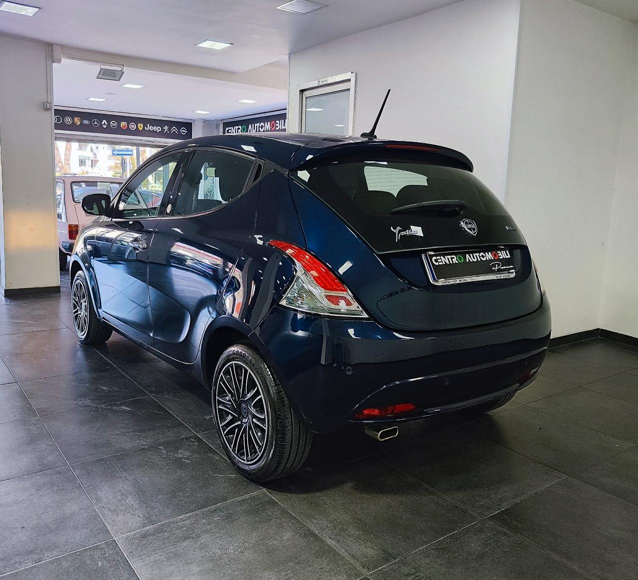 Lancia Ypsilon 1.0 5 porte Hybrid Ecochic Gold UNICO PROPRIETARIO