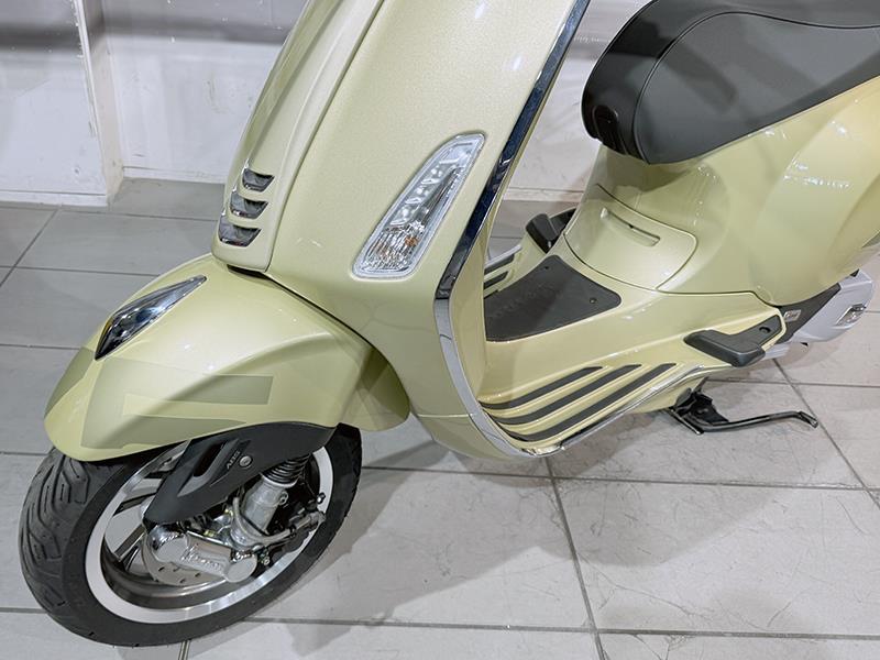 Piaggio Vespa Primavera 125 75th ABS