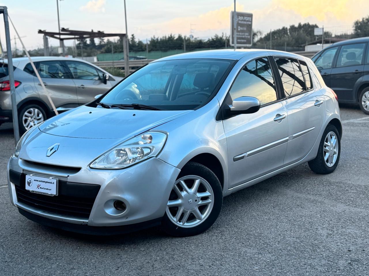 Renault Clio 1.5 dCi 90CV Dynamique - 2011