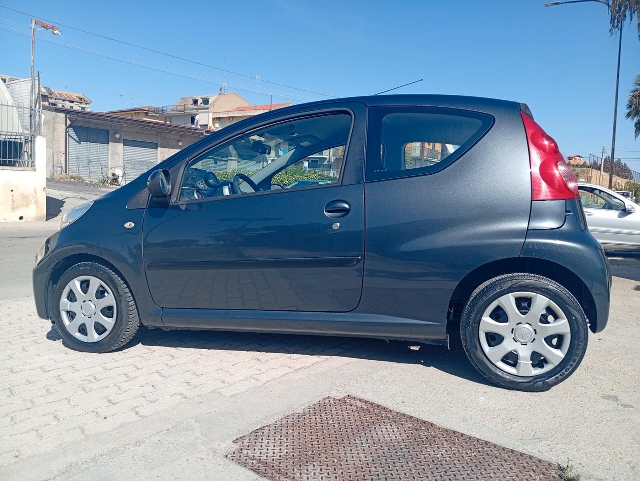 Peugeot 107 1.0 68CV 3p. Sweet Years