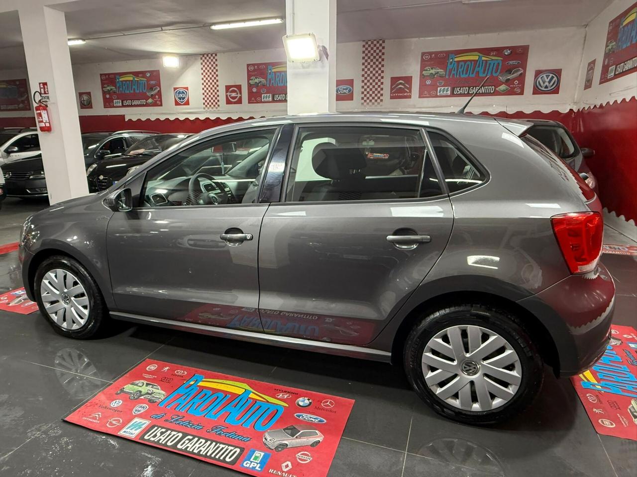 Volkswagen Polo 1.2 TDI 75cv Comfortline - 2011