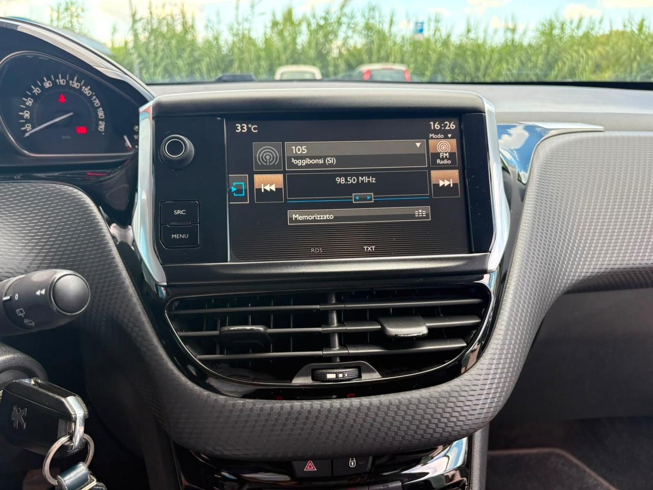 Peugeot 2008 PureTech 82 Allure 2015 131.000 KM