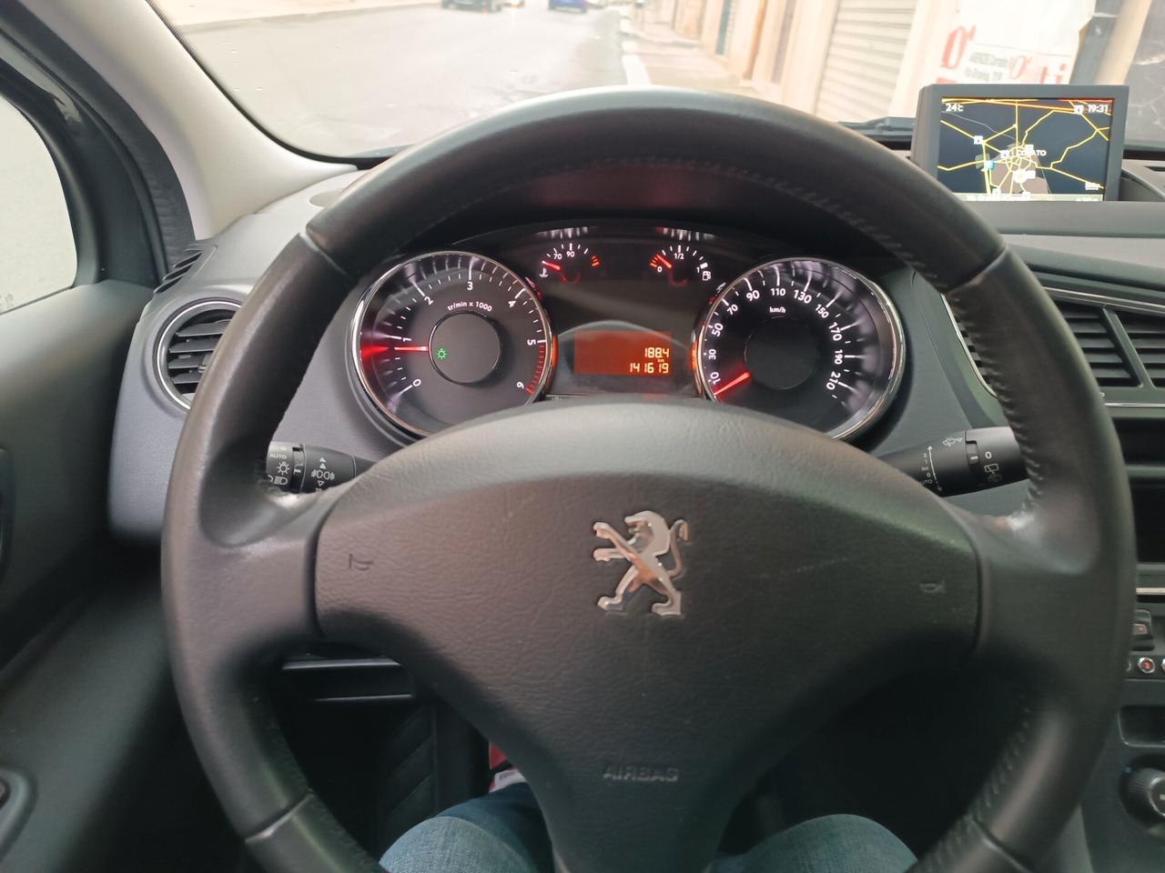 Peugeot 5008 BlueHDi 120 CV Business 7 POSTI