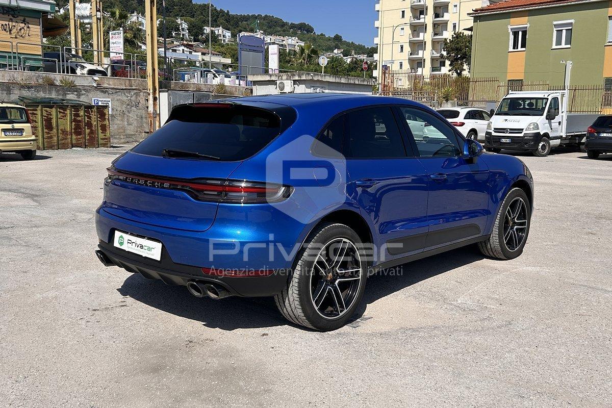 PORSCHE Macan 2.0