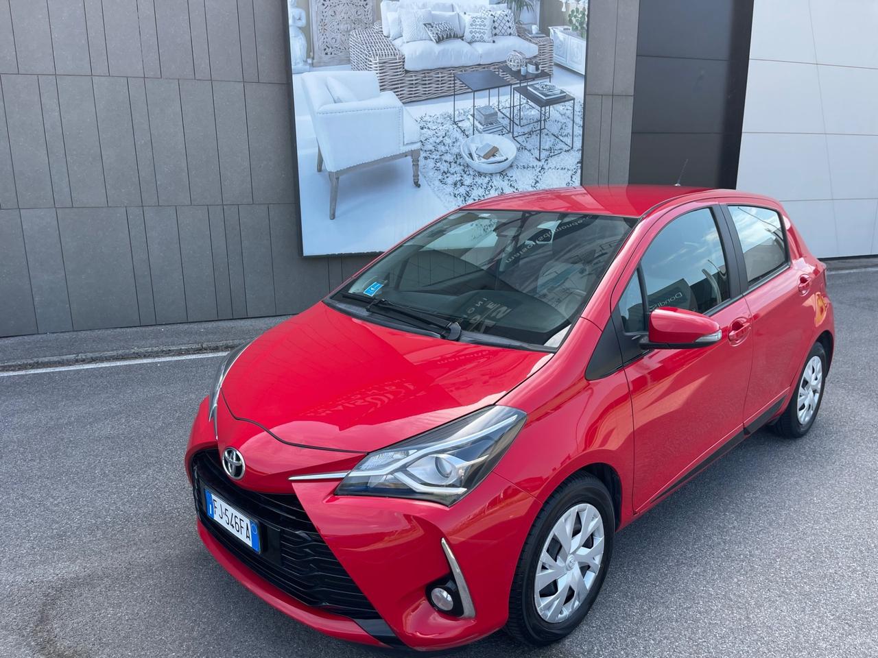 Toyota Yaris 1.5 5 porte Lounge