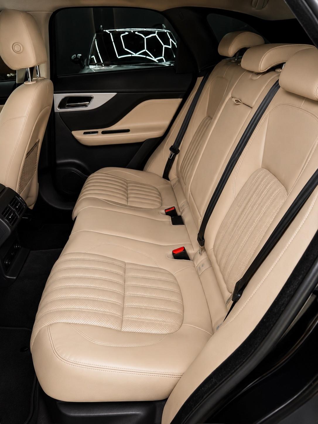 Jaguar F-Pace 2.0 D 240 CV AWD aut. Portfolio