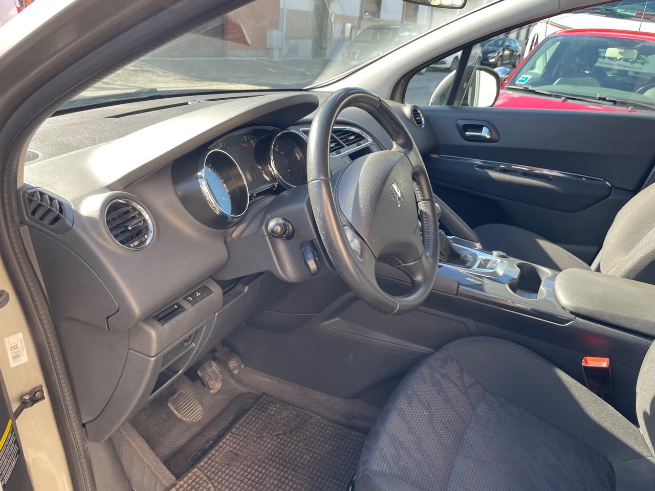 Peugeot 3008 1.6 HDi 112CV Active Mix