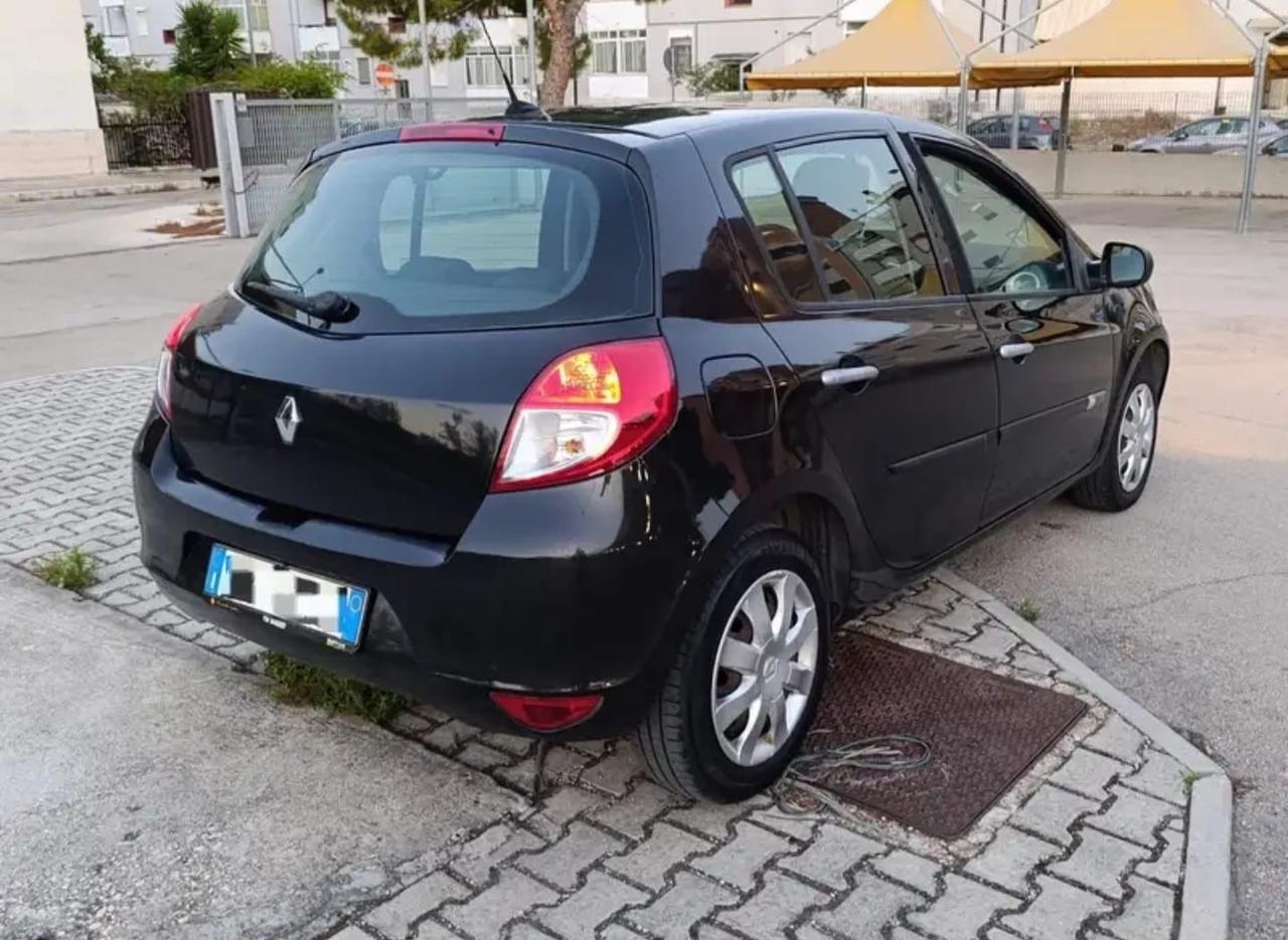 Renault Clio 1.2 16V 5 porte Dynamique