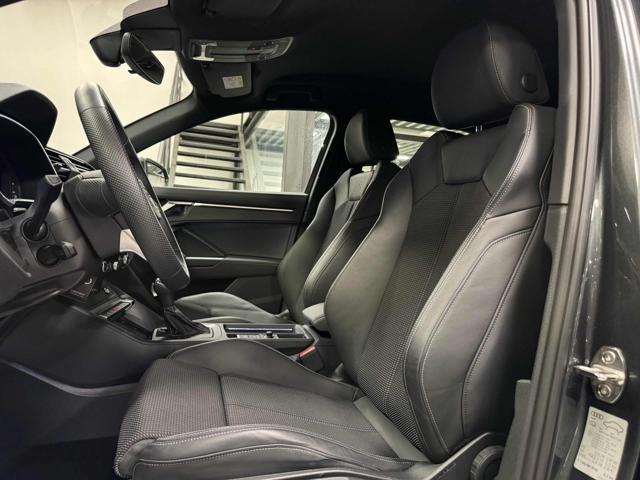 AUDI Q3 35 TDI S tronic S line Interiors