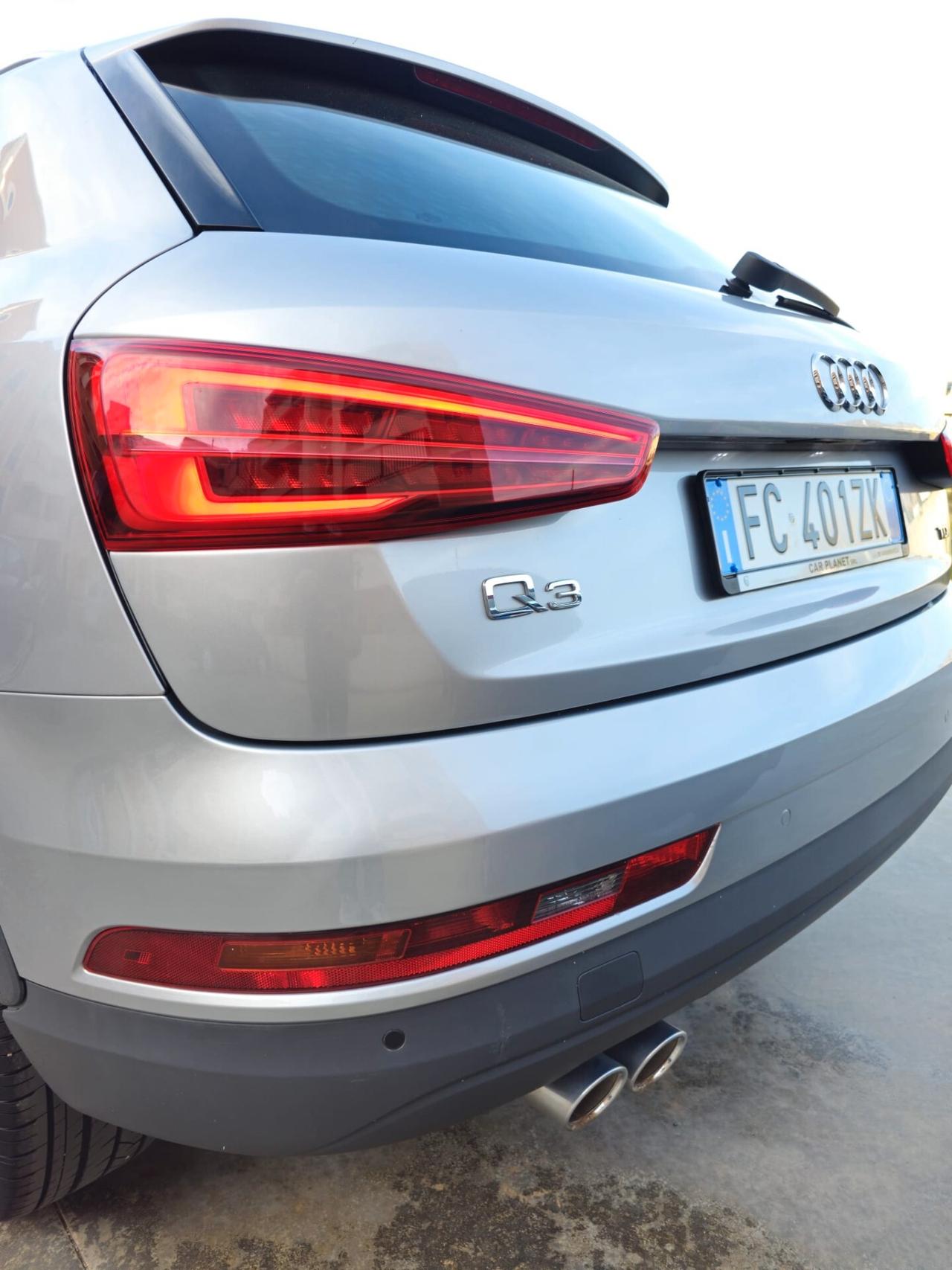 Audi Q3 2.0 TDI 120 CV Business