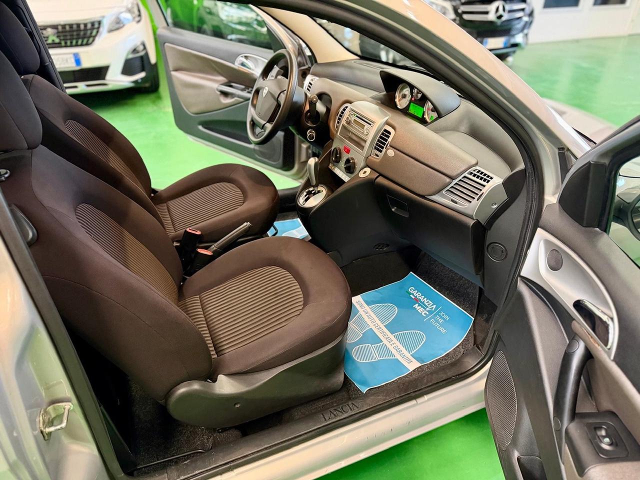 Lancia Ypsilon 1.4 benz. 16V Sport MomoDesign Automatico