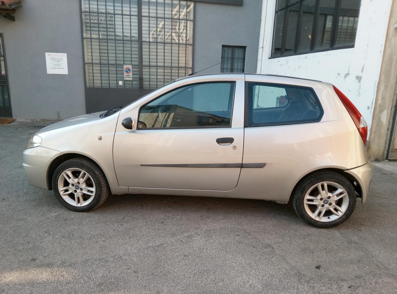 Fiat Punto 1.2 16V 3 porte Emotion