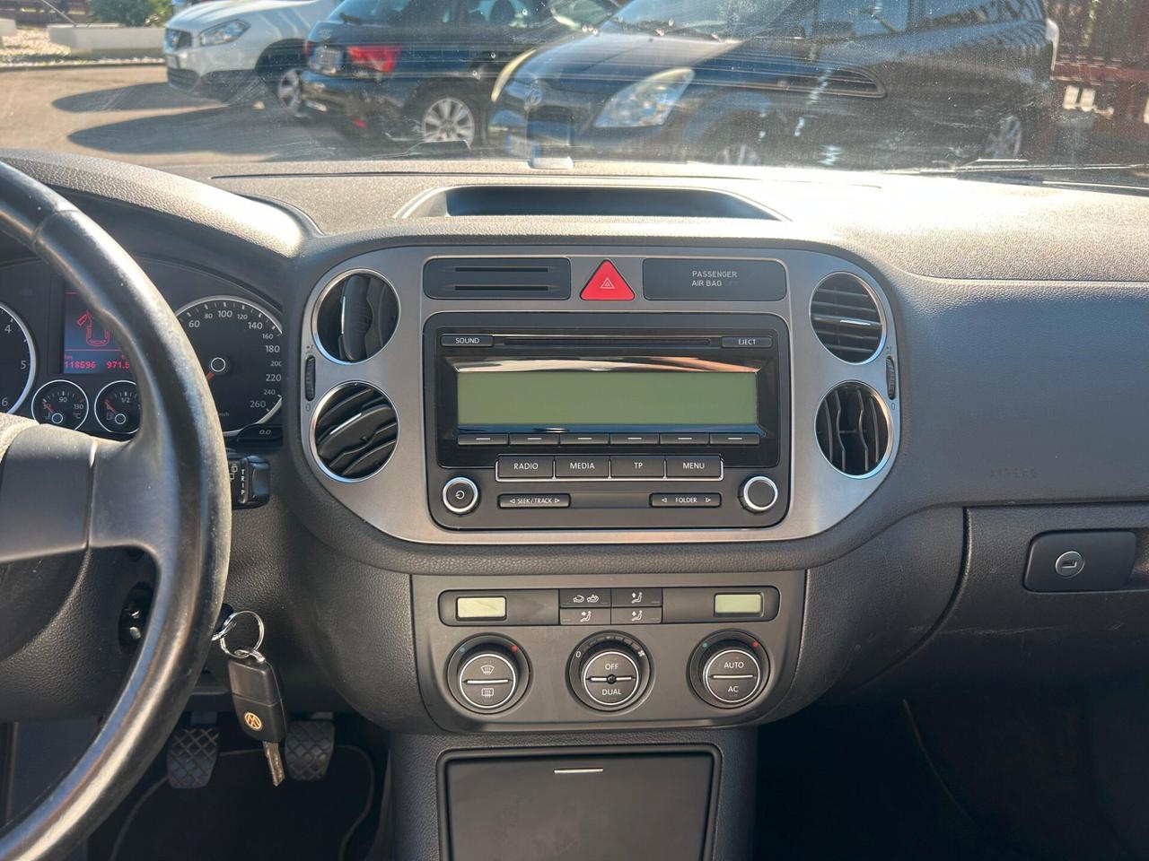 Volkswagen Tiguan 2.0 16V TDI DPF Sport & Style NEOPATENTATI OK