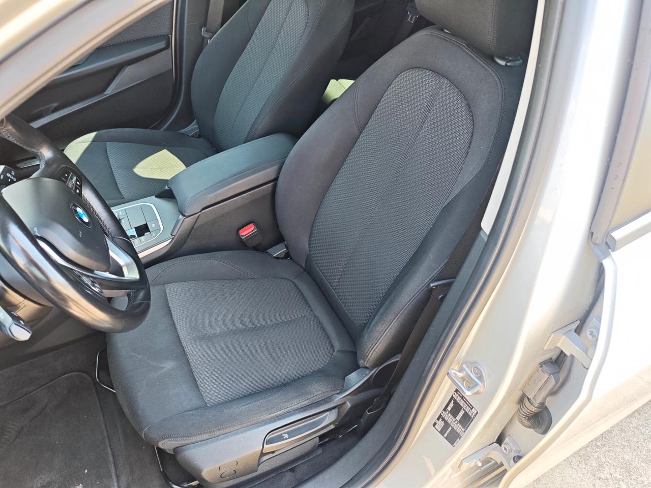 Bmw 116 116d 5p. Business Advantage