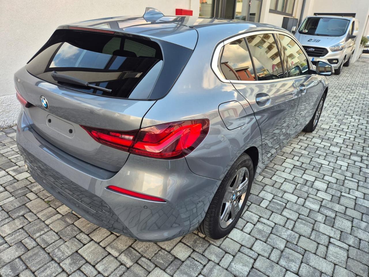 Bmw 116d 5p. CAMBIO AUTOMATICO OK NEOPATENTATI