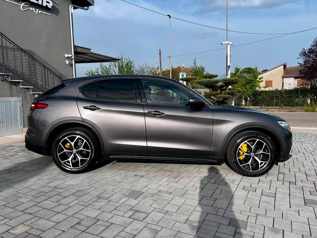 Alfa Romeo Stelvio 2.0 t Executive Q4 200cv auto