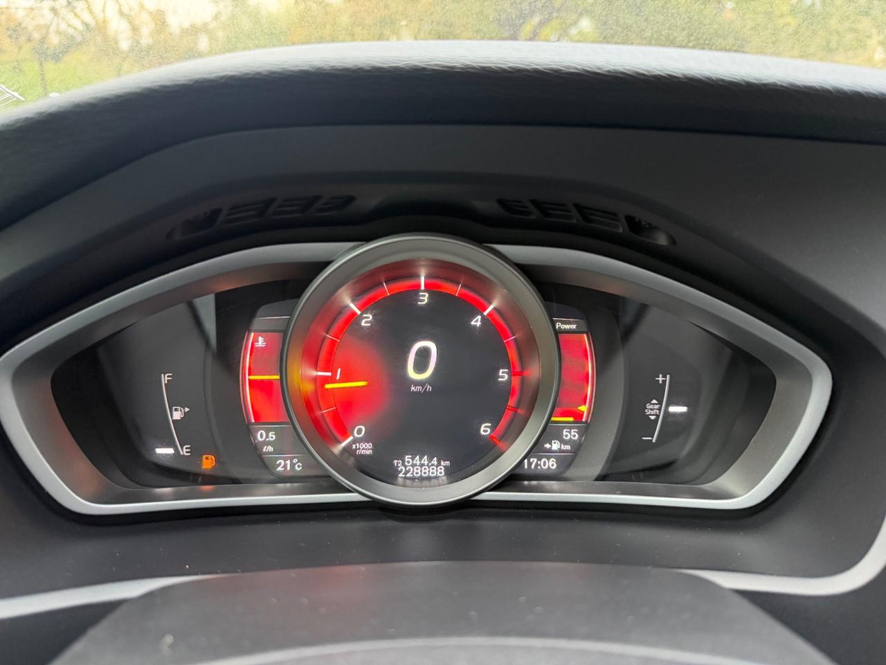 Volvo V40 D2 R-design Momentum