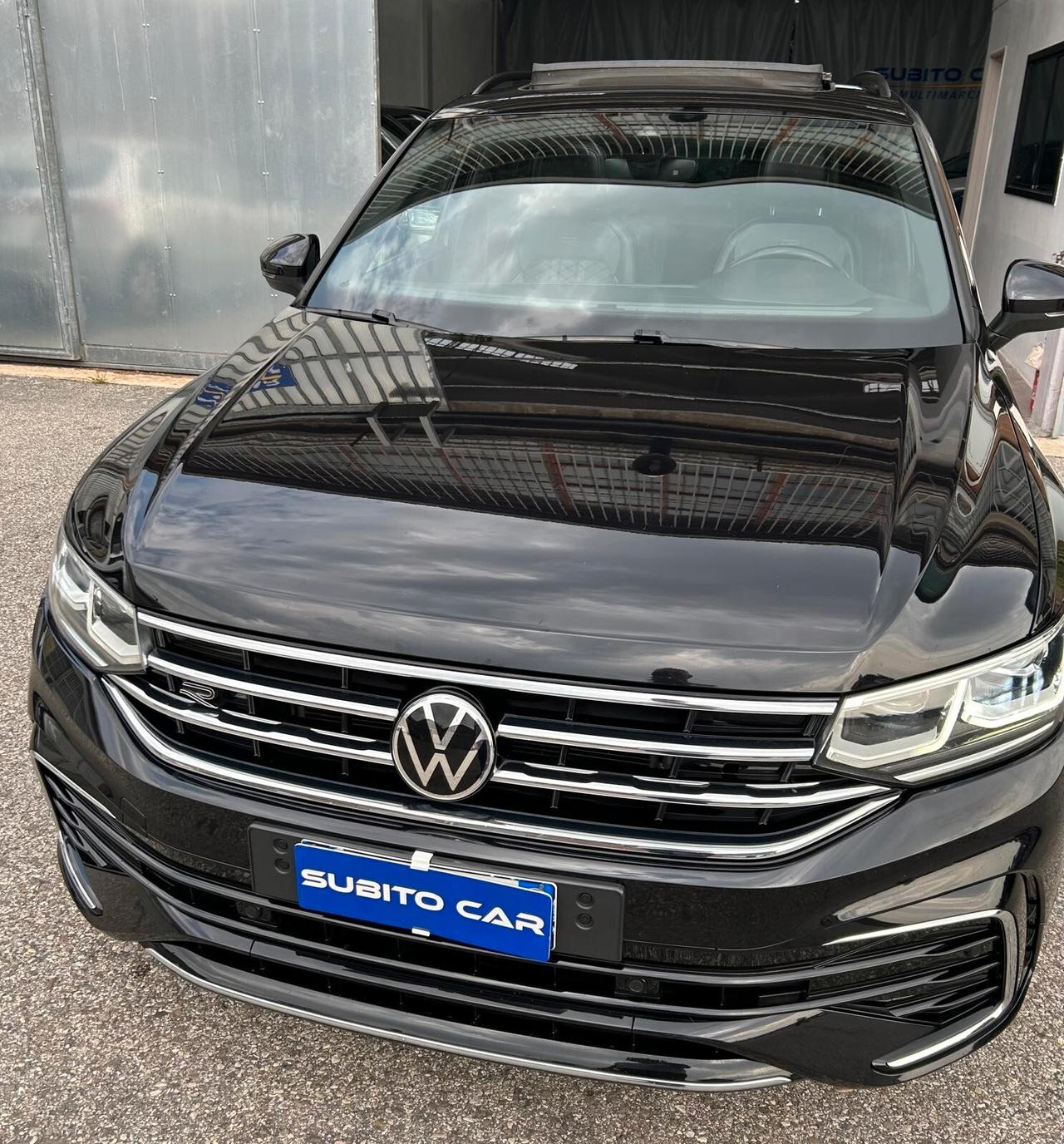 Volkswagen Tiguan 2.0 TDI DSG 4MOTION R-LINE TETTO PANORAMICO ED APRIBILE