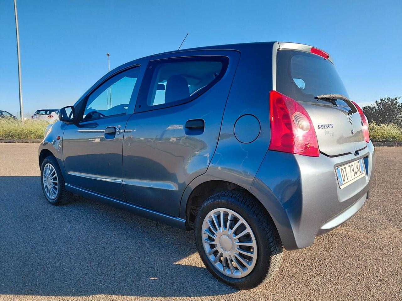 Suzuki Alto 1.0 L