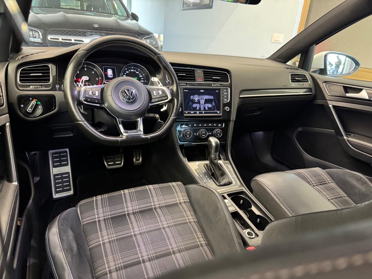 Volkswagen Golf GTD 2.0 TDI DSG 5p. BlueMotion Technology
