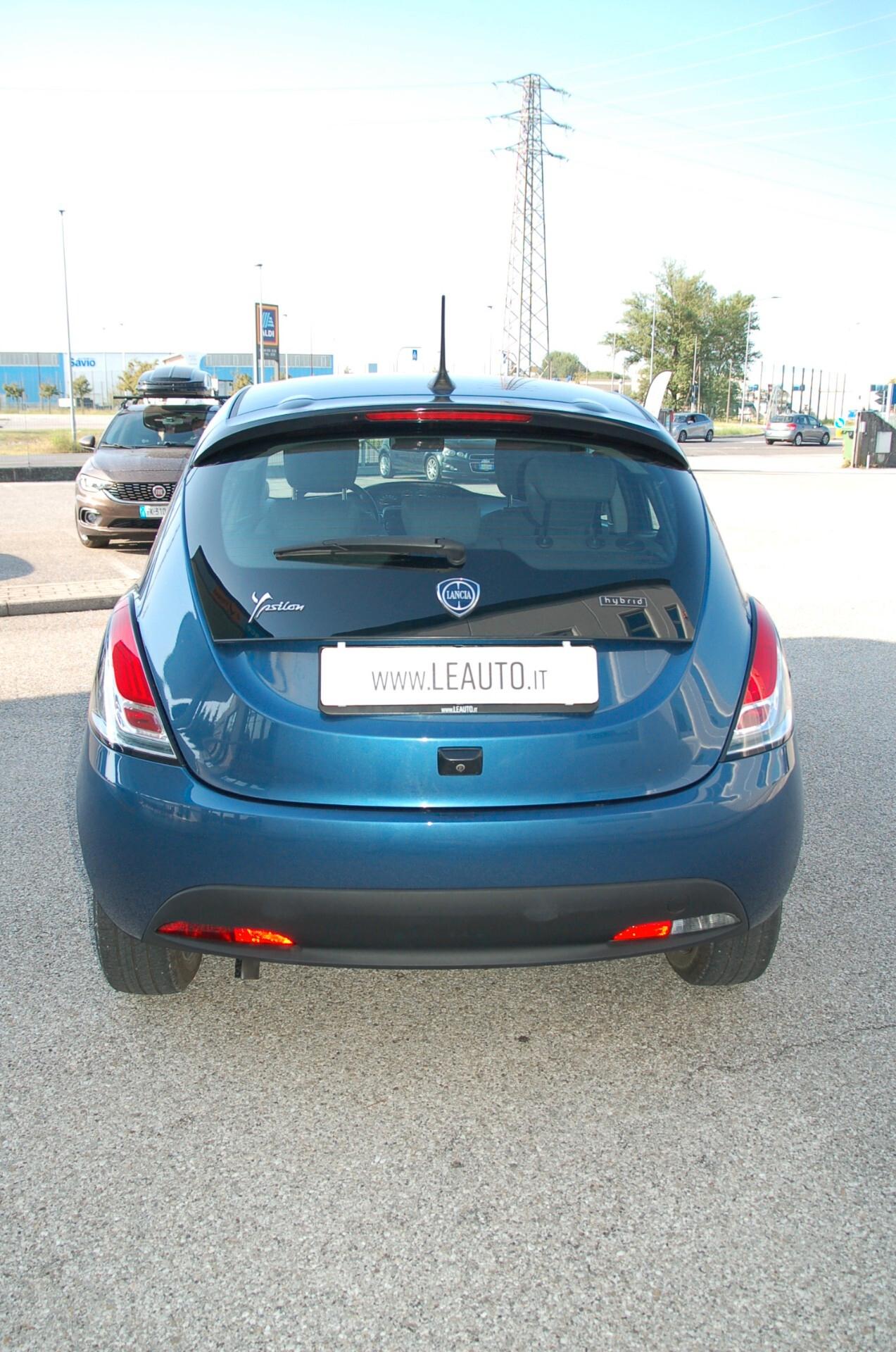 Lancia Ypsilon 1.0 FireFly 5 porte S&S Hybrid Gold Plus
