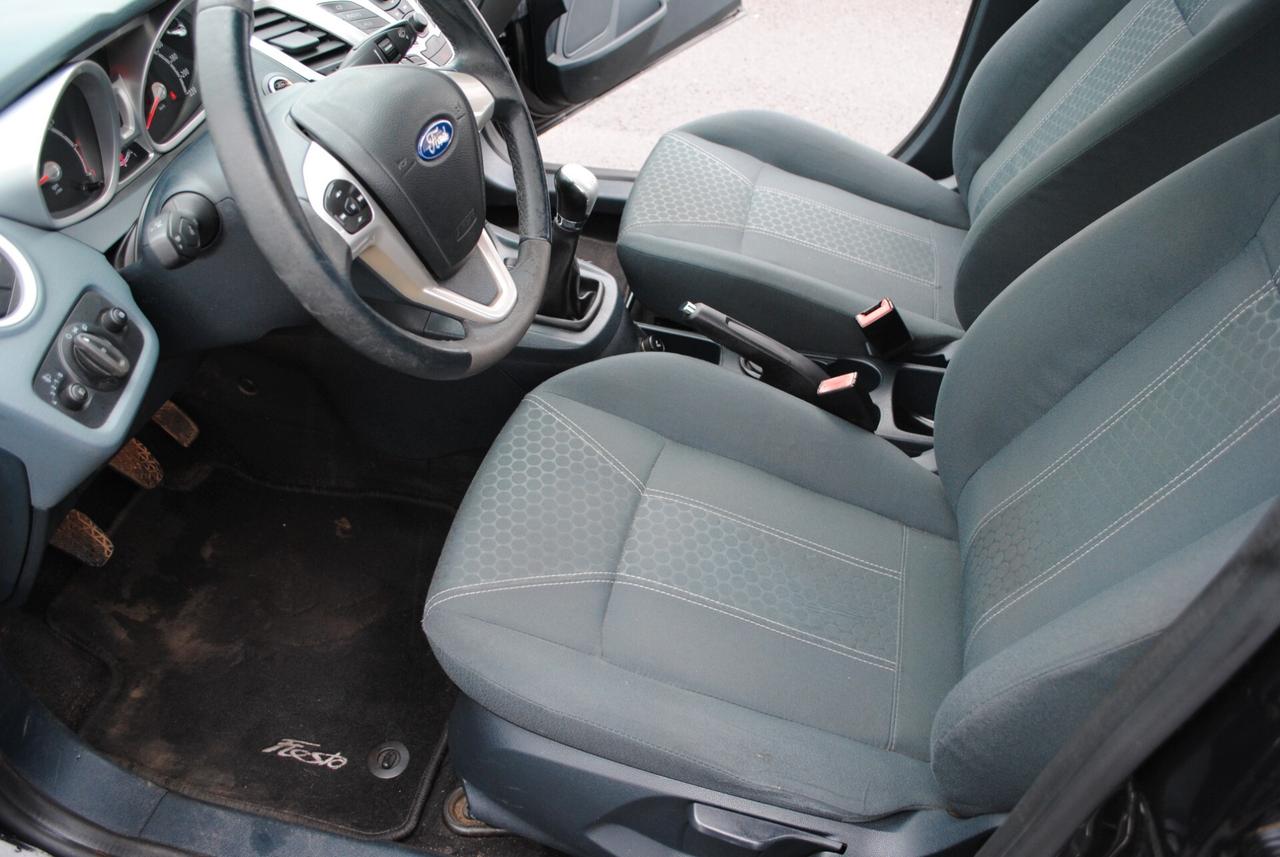 FORD FIESTA 1.2 82 CV OK NEOPATENTATI
