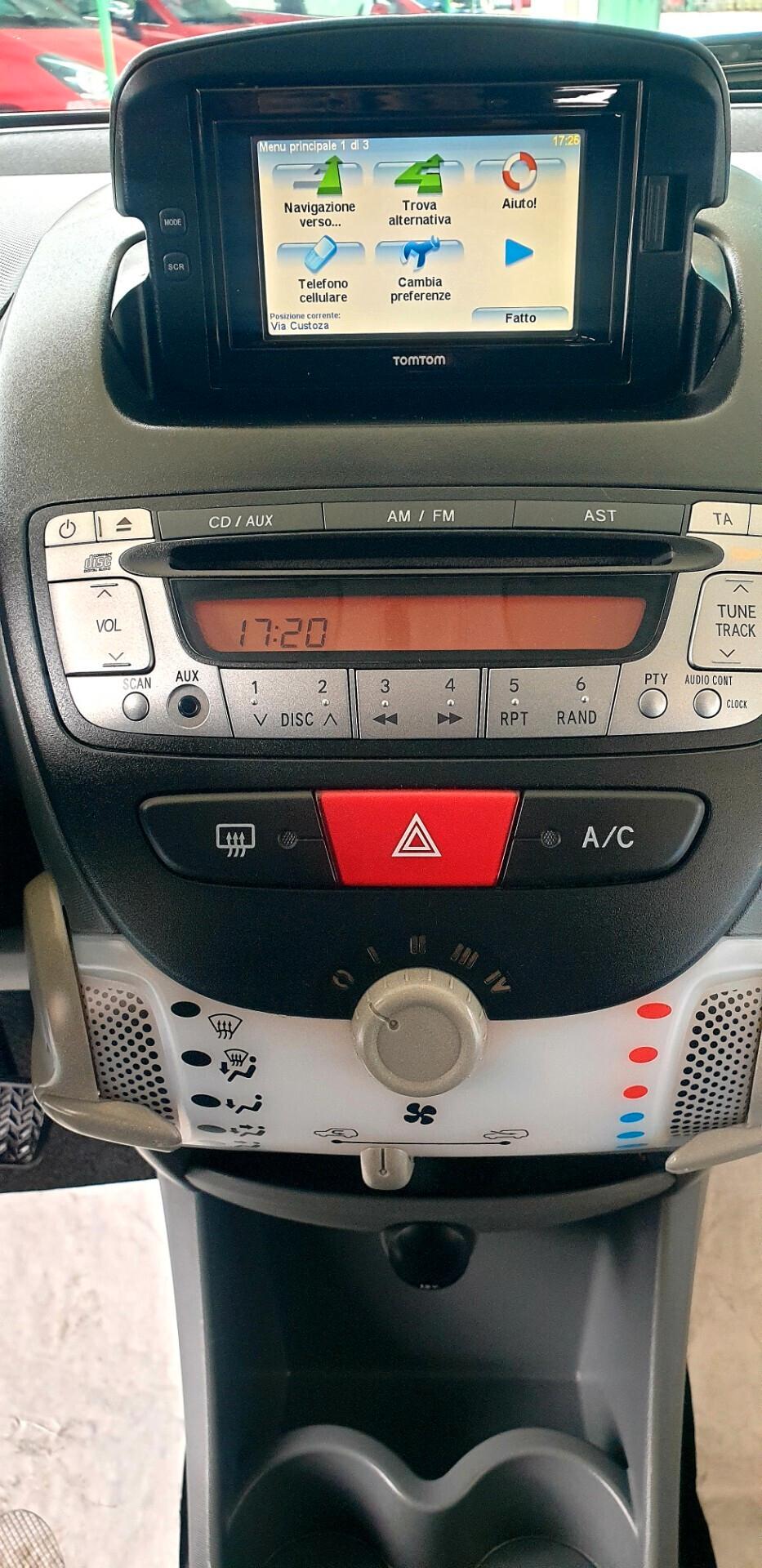 TOYOTA AYGO 1.0 BENZINA 4.450 CON VOLTURA E/5