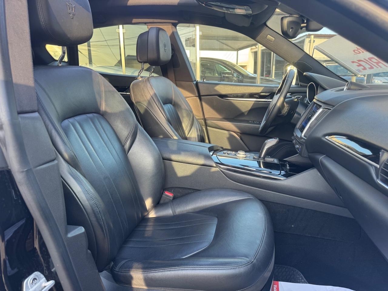 MASERATI LEVANTE 3.0 D V6 275 GRANLUSSO TETTO FULL