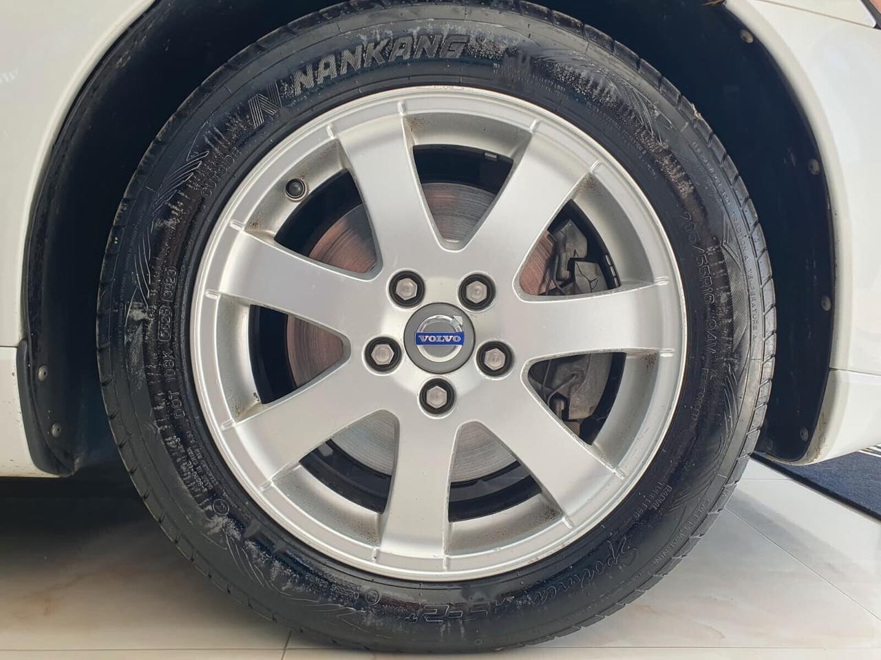 Volvo V50 2.0 D 136cv Summum 2009