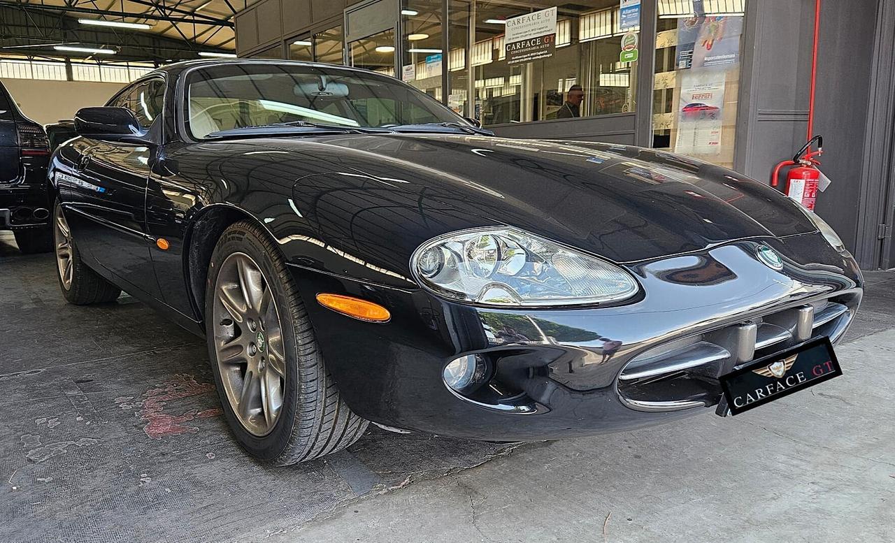 Jaguar XK8 4.0 Coupé 284cv ASI - 1998